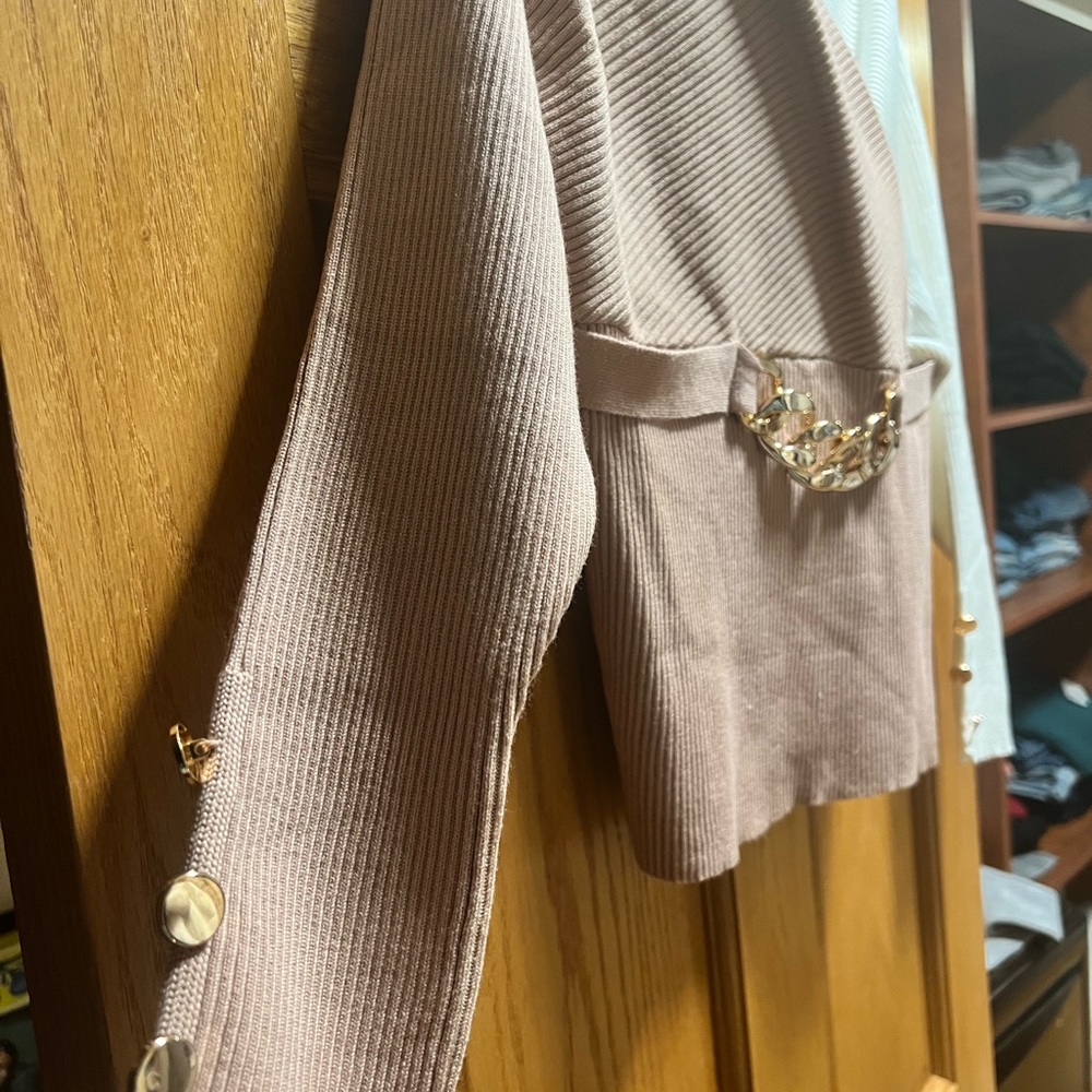 New with tags medium sweater cross back crème and beige with gold details
